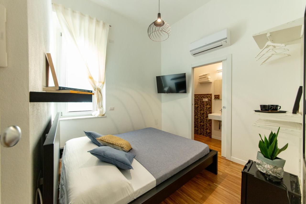 Lele'S Rooms Cagliari Zewnętrze zdjęcie